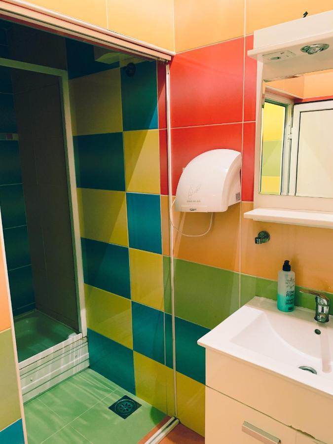 Pop Art Vandrarhem Belgrad Exteriör bild