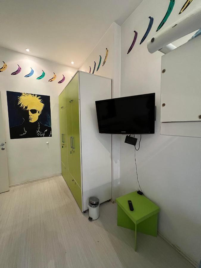 Pop Art Vandrarhem Belgrad Exteriör bild